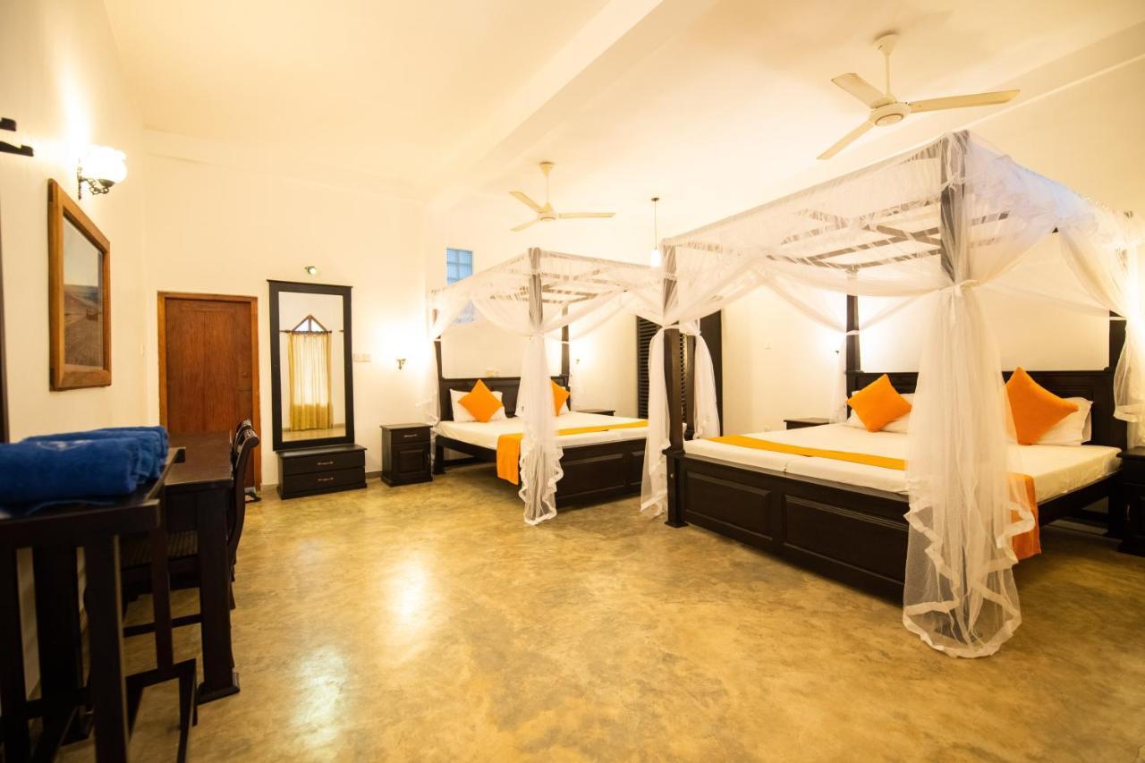 International Beach Hotel & Restaurant Hikkaduwa Eksteriør billede