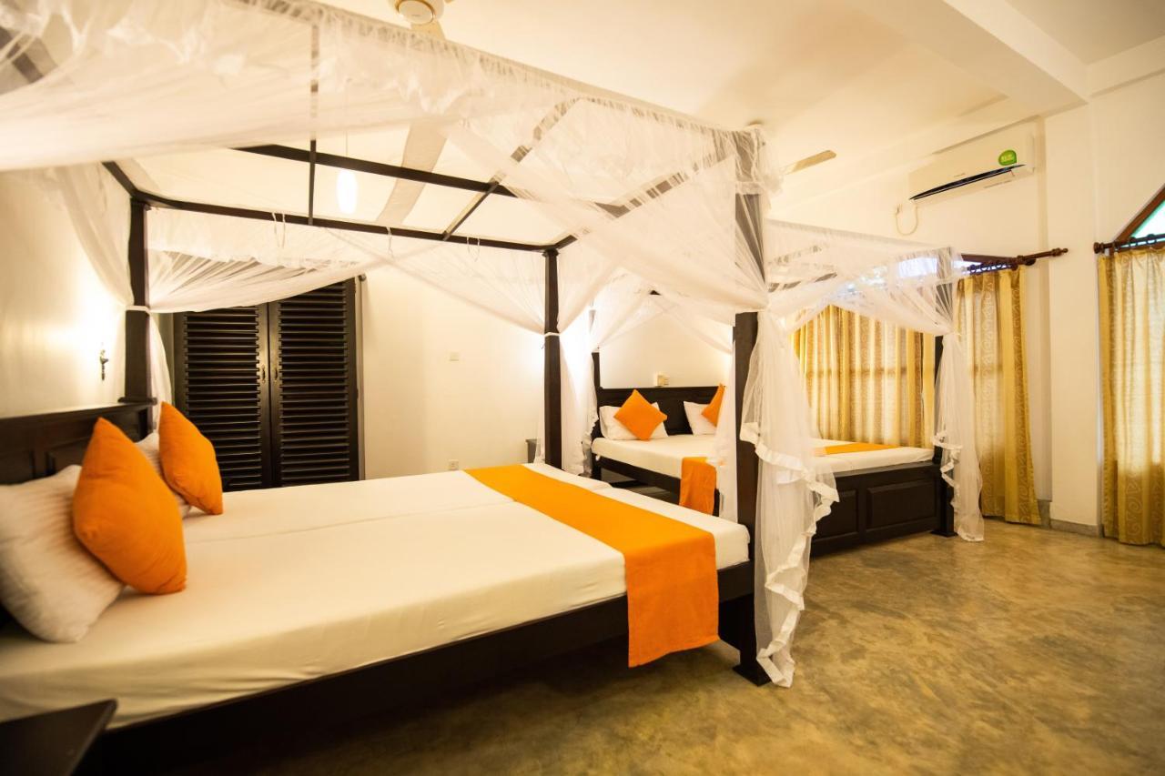 International Beach Hotel & Restaurant Hikkaduwa Eksteriør billede