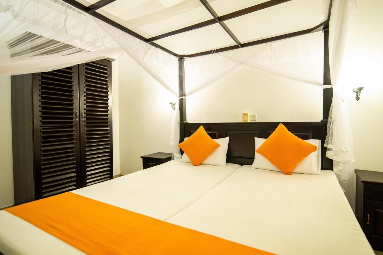 International Beach Hotel & Restaurant Hikkaduwa Eksteriør billede