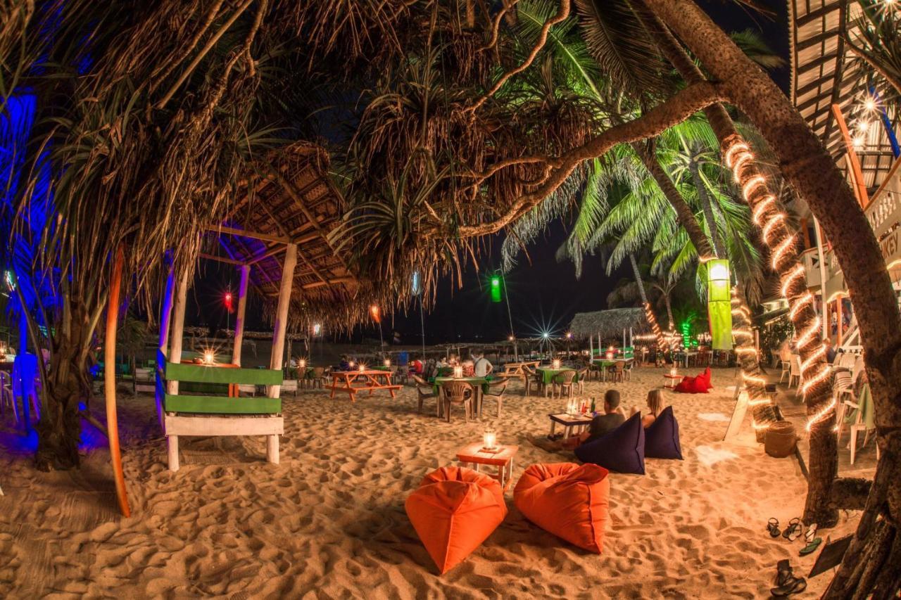 International Beach Hotel & Restaurant Hikkaduwa Eksteriør billede