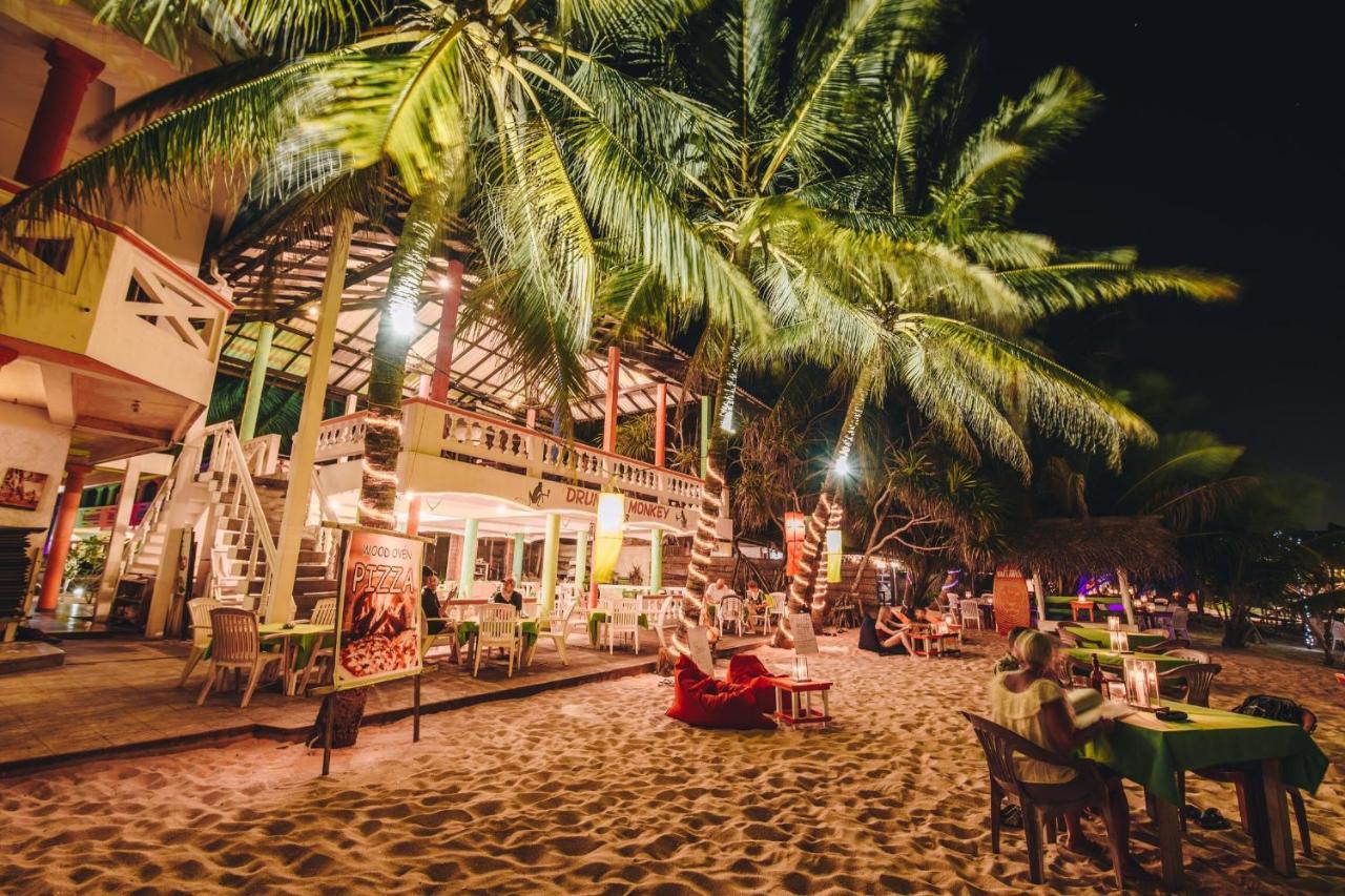 International Beach Hotel & Restaurant Hikkaduwa Eksteriør billede