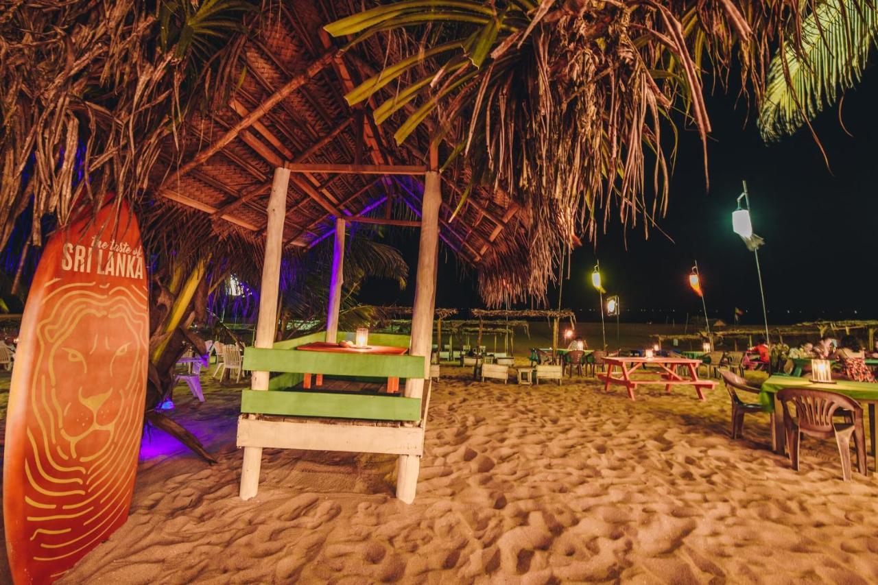 International Beach Hotel & Restaurant Hikkaduwa Eksteriør billede