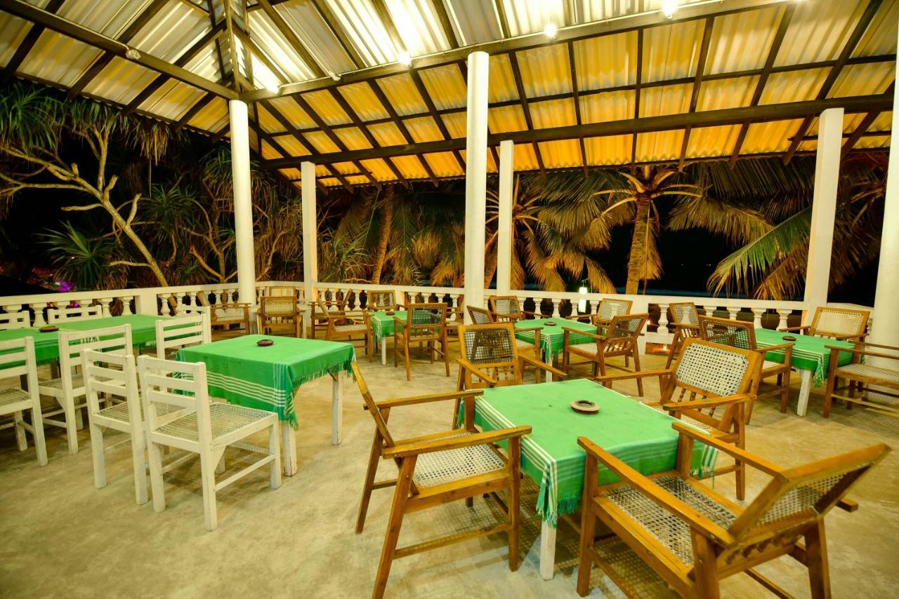 International Beach Hotel & Restaurant Hikkaduwa Eksteriør billede