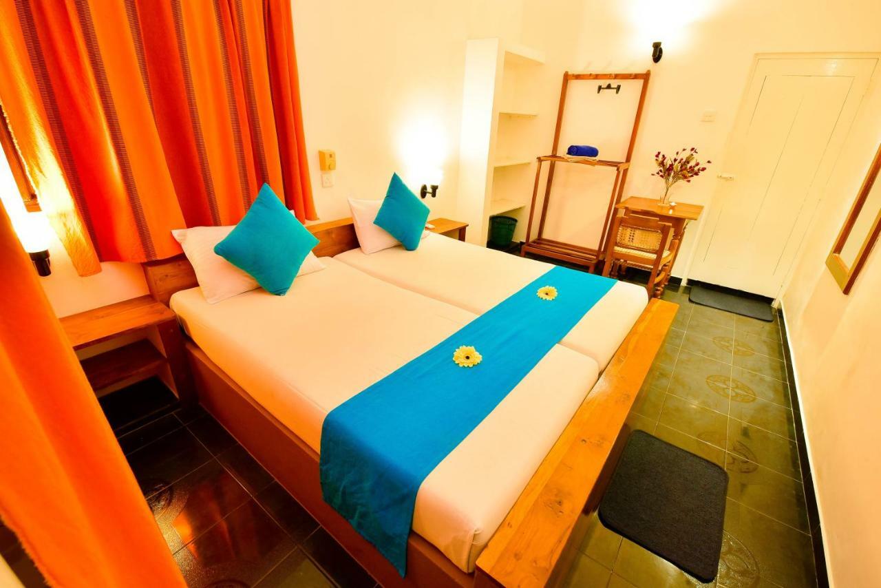International Beach Hotel & Restaurant Hikkaduwa Eksteriør billede